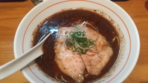 「サッポロ赤星+源玄ブラックSOBA（¥550+950)」@麺処 源玄の写真
