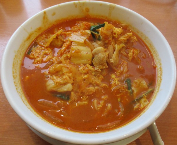 「＜期間限定＞チゲ味噌ラーメン　690円」@日高屋 巣鴨北口駅前店の写真