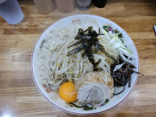 「まぜそば(並)930円」@デカ盛り戦隊 豚レンジャーの写真