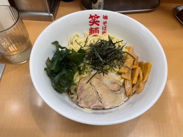 「油そば（大）」@油そば専門店 笑麺亭の写真