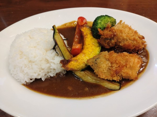 「（ランチ）牡蠣フライカレー　１１００円」@Oyster Bar ジャックポット 丸の内の写真