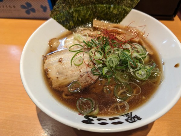 「醤油ラーメン850円」@麺屋こころ 柏店の写真