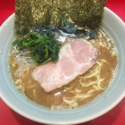 ラーメン(700円)