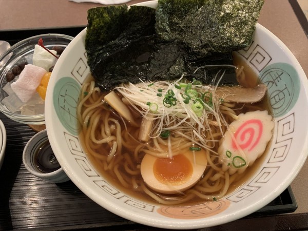 「中華そば（みつ豆付）」@カフェ&レストラン 談話室 ニュートーキョーの写真