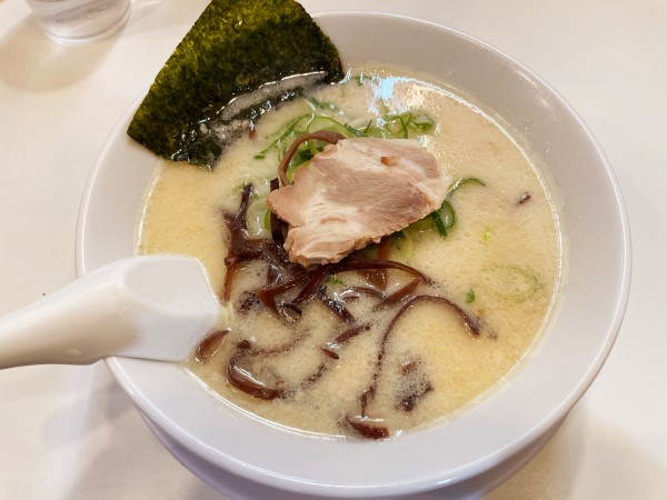 「ラーメン　600円」@博多天神 新橋2号店の写真