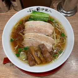 築地の中華そば　醤油(850円)