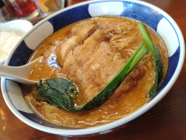 「排骨担々麺」@支那麺 はしご 新小岩店の写真