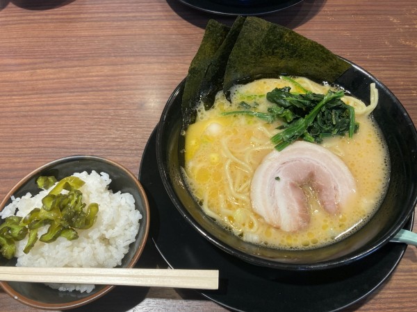 「ラーメン(並) ¥800 ランチサービスライス ¥0」@町屋商店の写真