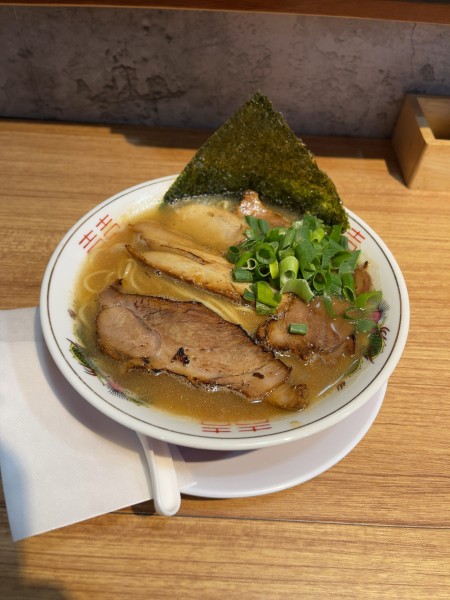 「熟成豚骨醤油（900円）」@支那そば 幸奴の写真