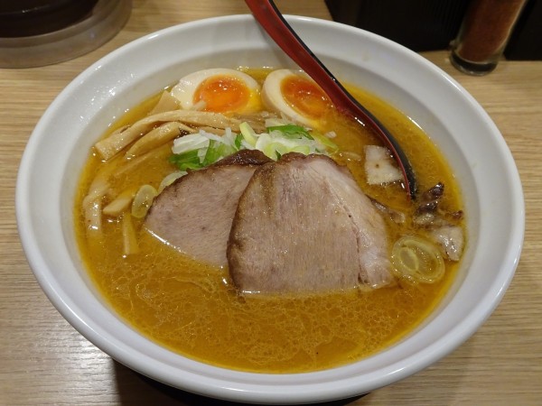 「みそとくのせ(1,150円)+少なめチャーハン(500円)」@さっぽろ羅偉伝 立川店の写真