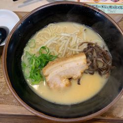 とんこつらーめん