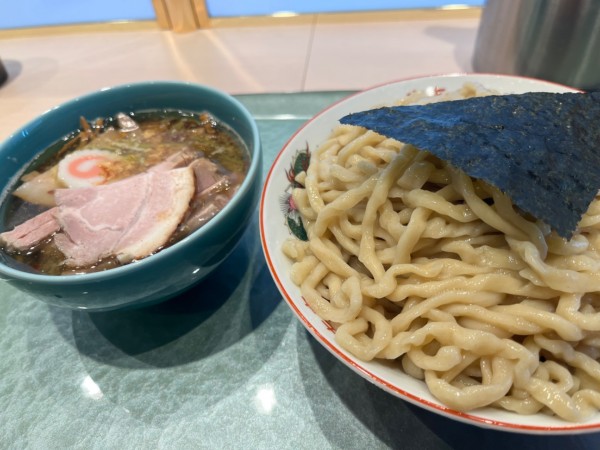 「極太手揉みつけそば 大盛　肉増し」@らぁ麺 花萌葱の写真