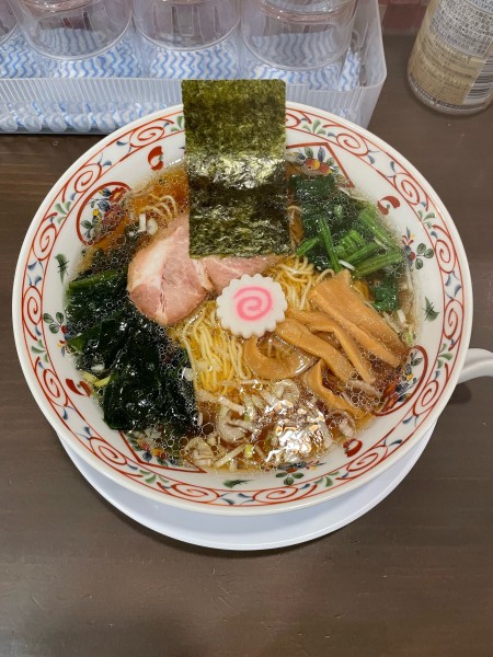 「昔ながらの醤油ラーメン(830円)」@清華ラーメンの写真