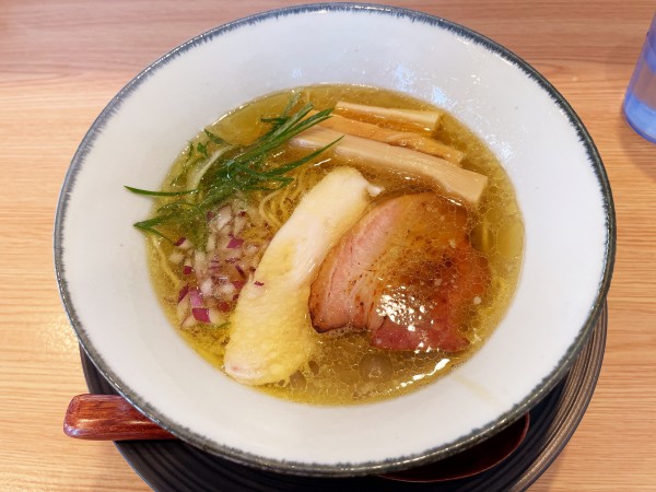 「塩らあ麺　950円」@横浜淡麗らぁ麺 川上の写真