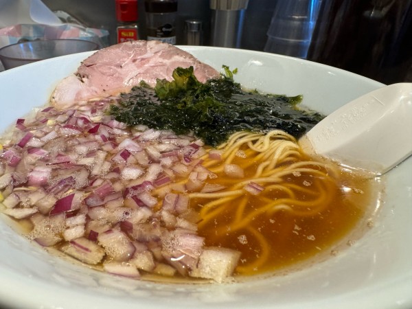 「淡麗＋ネギ増し」@麺や べらぼうの写真