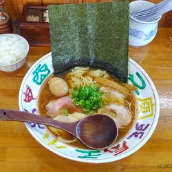 デラックスらーめん 醤油 大盛り