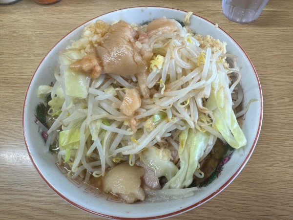 「ラーメン豚入り➕国際生姜」@ラーメン二郎 栃木街道店の写真