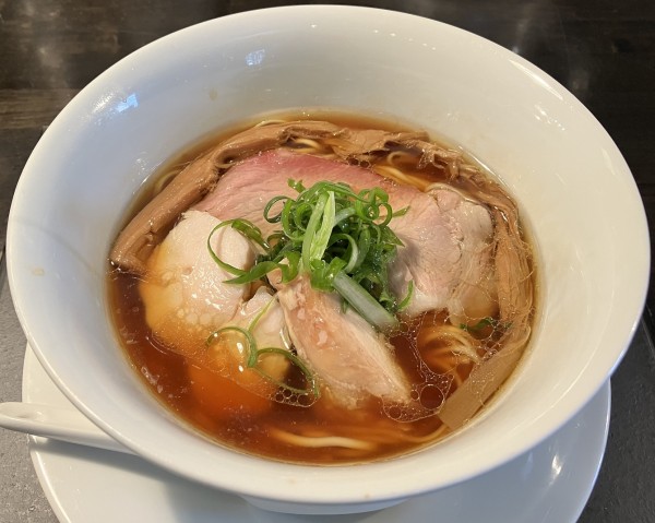 「醤油らぁめん」@KaneKitchen Noodlesの写真