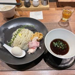 淡麗つけ麺+味玉+カキの替え玉+肉丼