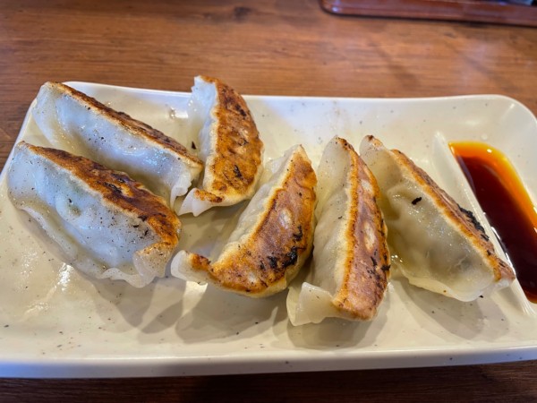 「伝丸餃子６個　￥３２０」@伝丸 高浜店の写真