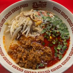 白胡麻担々麺 小辛