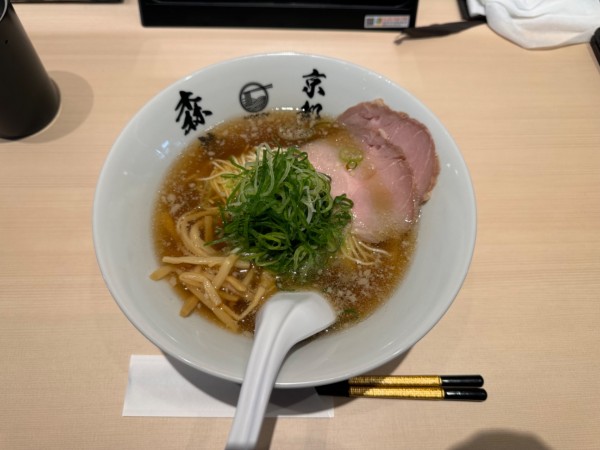 「京都熟成醤油ラーメン500円(税込550円)＊イベント価格」@京都ラーメン森井 銀座店の写真