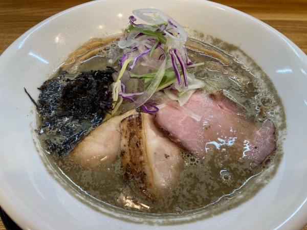 「純煮干しそば・白」@麺彩 こはねの写真