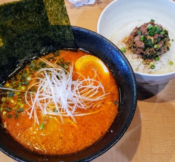 「赤蔵 825円＋たつ丼 385円」@麺工房 たつ蔵の写真