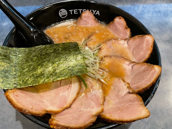 「正油チャーシュー」@らーめん てつや 平岡店の写真