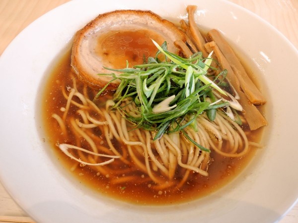 醤油拉麺（1,000円）