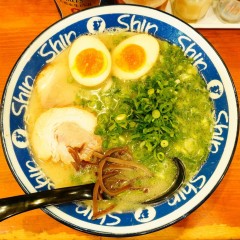 博多ラーメン ShinShin 住吉店の画像
