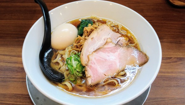 「味玉醤油らーめん」@純手打ち だるまの写真