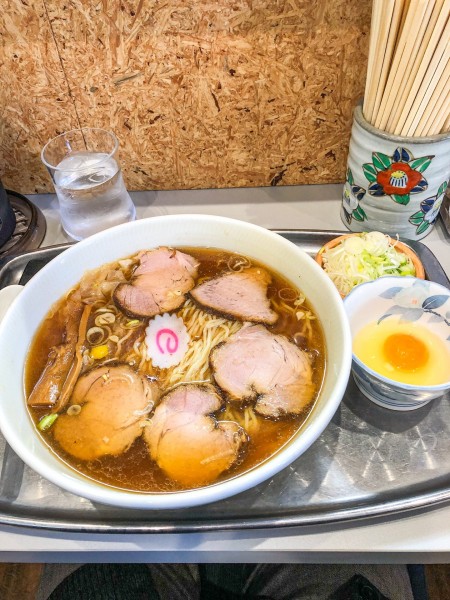 「チャーシューワンタン麺+生卵+ネギ」@中海岸 大勝軒の写真