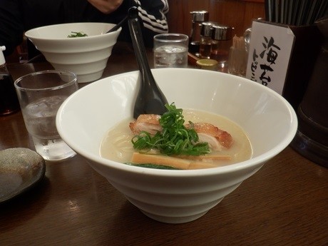「地鶏白湯ラーメン」@そうげんラーメンの写真