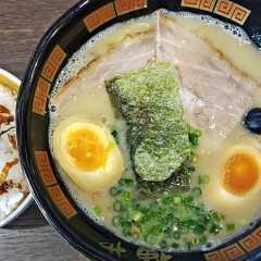 博多ラーメン福や 鶯谷店の画像