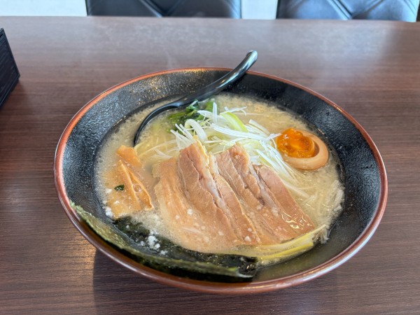 「塩ラーメン　780円」@逸品居 瑞穂店の写真