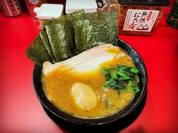 「チャーシューメン3枚＋海苔＋味玉」@鬼道家の写真