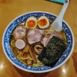 大盛り特製中華そば(1,200円)