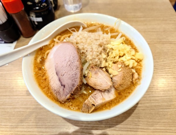 「限定 マニ二郎(味噌)」@コッテリの塩らー麺専門店 MANNISH 日暮里店の写真