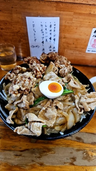 「からあげ焼肉丼1.5kg」@味勝負 二代目 蝦夷の写真