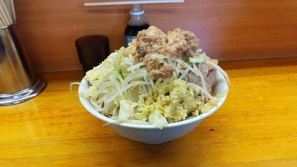 「小麺少なめ豚ダブルショウガ、ヤサイニンニクマシアブラ」@ラーメン二郎 立川店の写真