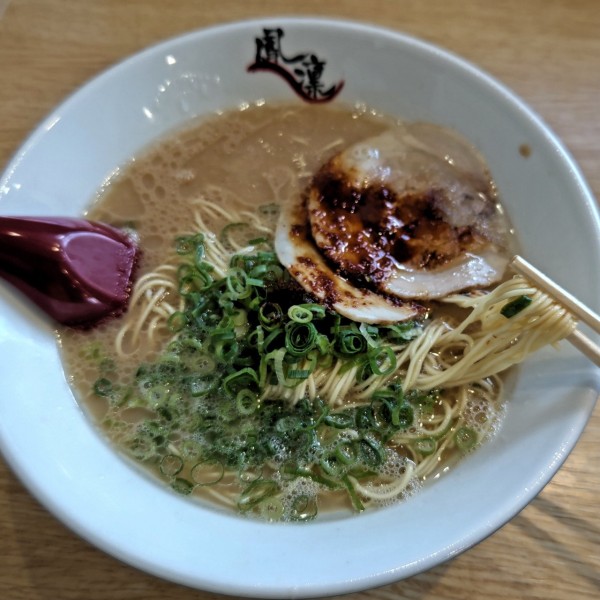 「らーめん(780円)」@らーめん屋 鳳凛 那珂川店の写真