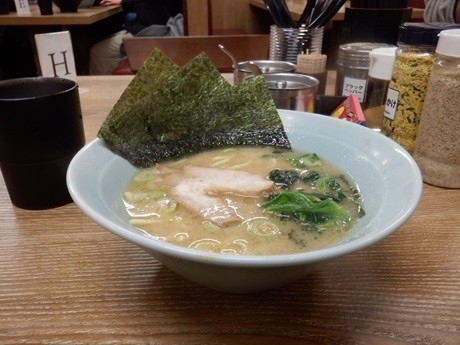 「レディースラーメン（ハーフ）」@横浜家系ラーメン 銀家 横浜西口パルナード店の写真