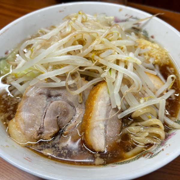 「ラーメン 麺半分ニンニクカラメ +タマネギキムチ」@ラーメン二郎 亀戸店の写真