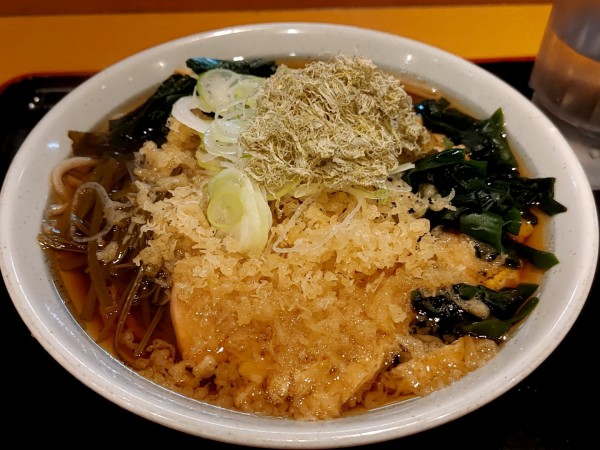 「かのやそば（550円）」@かのや 新橋駅構内店の写真