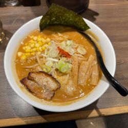 味噌らーめん  880円