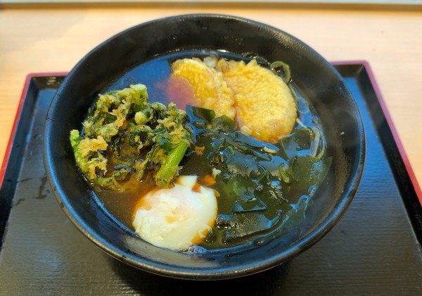 「店舗限定・春菊天山芋天蕎麦(680円)+温玉(クーポン)」@ゆで太郎 九段南店の写真