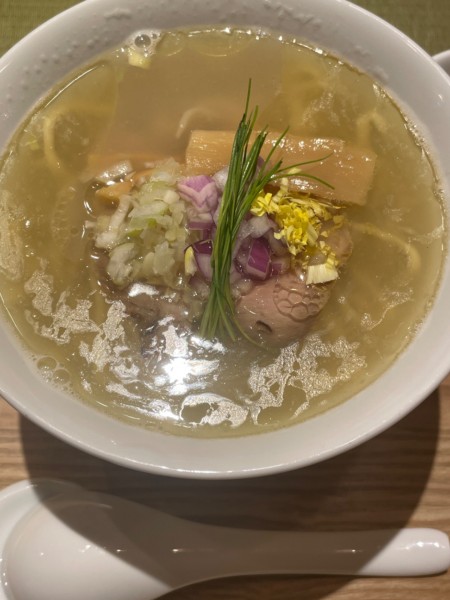 「貝出汁らぁ麺（塩）」@らぁ麺 牡蠣と貝の写真