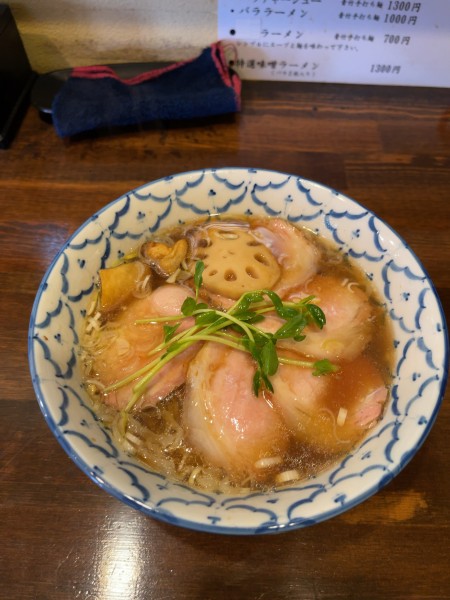 「燻しチャーシュー（1100円）」@醤油ラーメン専門店 一仁の写真