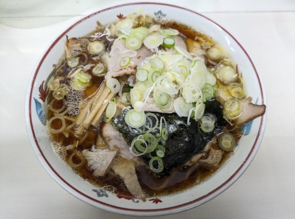 「青島チャーシュー 麺大盛、チャーシュー増、麺増、ねぎ」@青島食堂 秋葉原店の写真